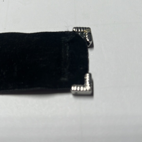 Betsey Johnson silver & black velvet ribbon bracelet euc closes w button - Picture 4 of 5